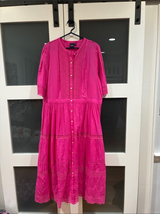 GAP Dresses & Skirts - GAP Women's Bright Pink Lace-Trim Button Midi Dress